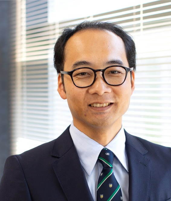 代表取締役社長　西山 基次